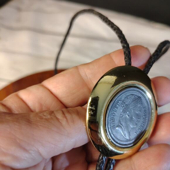 Vintage Napoleon Coin Bolo Tie Bola Tie Shoestring Necklace Gold Tone & Silver - Picture 11 of 12